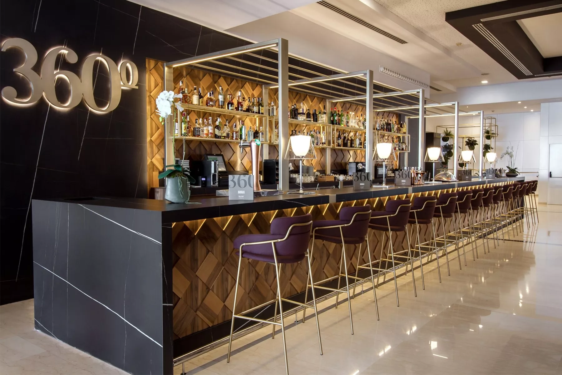 聖羅蘭陶板製作中島